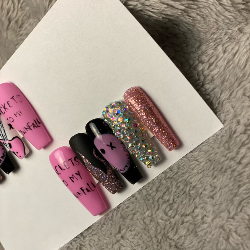 Mgk Press On Nails - image 2